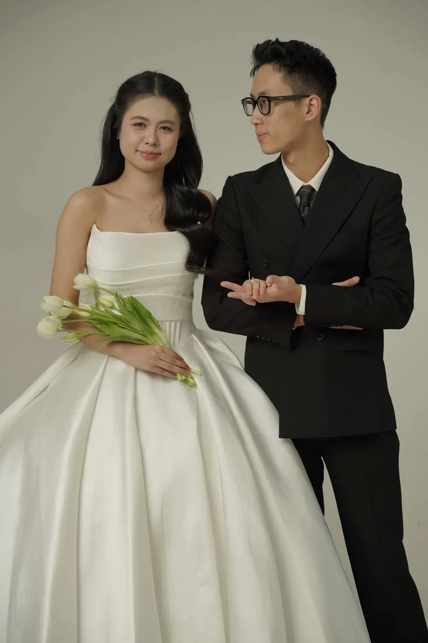 Khoảnh khắc ngày cưới 03