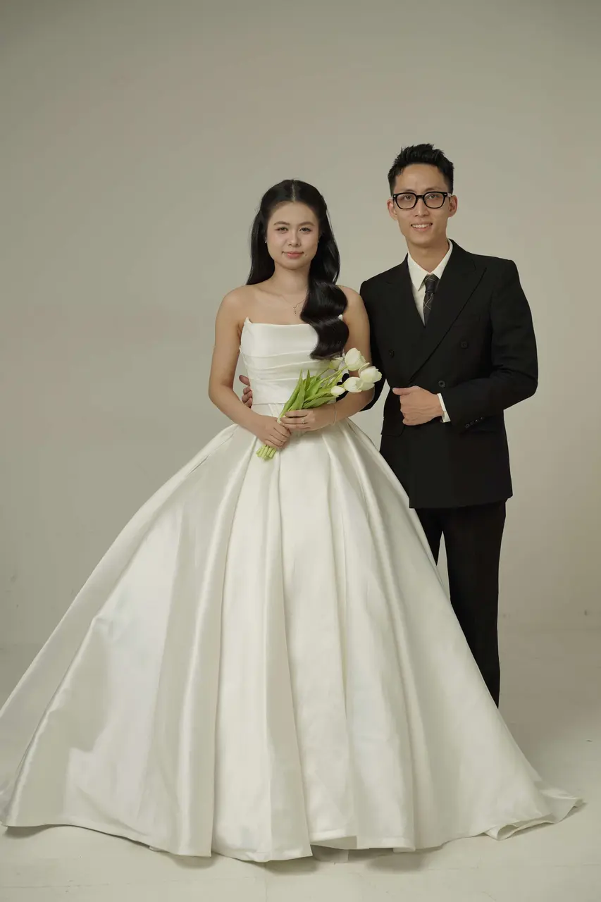 Khoảnh khắc ngày cưới 09